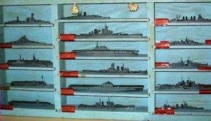 navy-miniatures-case When open, the case has 30 compartments, some holding more than one ship.