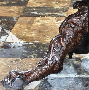 acanthus Acanthus – This leg of an Empire table shows an example of acanthus leaf carving.