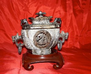 nephrite-jade-incense-burner-from-tang-dynasty1 Nephrite jade incense burner