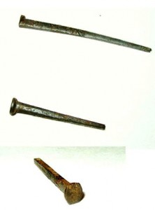 cutnail1 These nails were all cut from a sheet of iron. The top nail with the “notch” head is from the early 19th century. The middle nail with the rectangular flat head is from around 1830/1840.