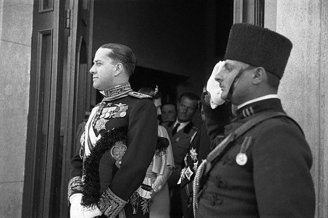 http://www.worthpoint.com/wp-content/uploads/2009/02/feb-5-1943-count-galeazzo-ciano1.jpg