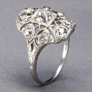 r091-belle-epoque-diamond-and-platinum-ring Belle Époque diamond-and platinum ring