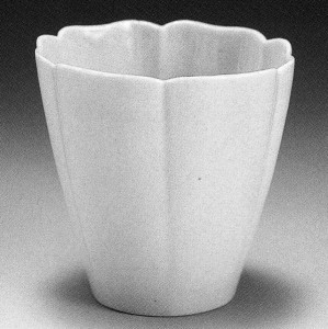 white-porcelain-1680-1740 White porcelain, 1680-1740, included items for ceremonies—such as funerary war—and for household use.