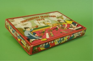 bertoia-lot-228-tootsietoy-boxed-aerial-offense-set Tootsietoy boxed aerial offense set