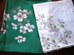 wilendur01 Wilendur’s popular dogwood pattern came with several different colored backgrounds, including dark green and white.
