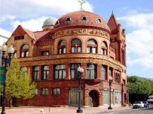 barnum-museum-bridgeport-a The Barnum Museum was the home of well-known showman P.T. Barnum. Today it houses a vast collection of Barnum artifacts and other circus memorabilia.