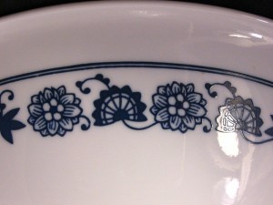 corelle-corning-old-town-serving-bowl-closeup corelle-corning-old-town-serving-bowl-closeup