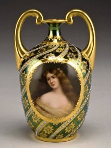 royal-vienna-style-porcelain-vase-front Royal Vienna style vase.
