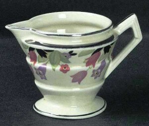 art_deco_creamer A creamer in a pattern that was supposedly the same pattern used on the Titanic.