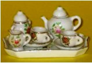 oj-fig-14a Toy tea-set just 1 ½ inches tall.