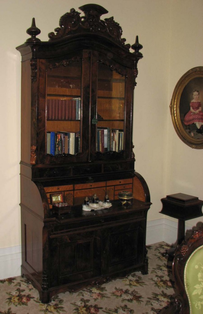 brooks-secretary This rosewood and bird's-eye maple tall secretary desk by Thomas Brooks, circa 1860 (estimated to sell for between $20,000 and $40,000), is part of the contents of the historic Kirkwood mansion in Eutaw, Ala., that will be auctioned off on Sept. 5.