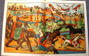 stock-courier-center The center of this sotck courier showed various acts in the three rings and more. Even if the circus used the courier, there was no guarantee that it would have all the acts depicted.