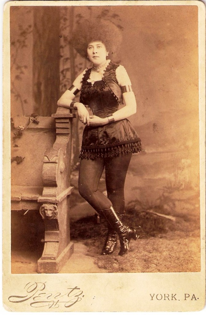 missuno Miss Uno was a snake charmer with Adam Forepaugh Shows. Even though she doesn’t have her snake in this cabinet card photo, the image sold for $33 in 2008.
