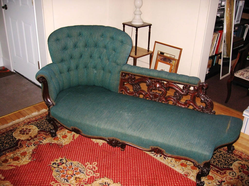 Recamier Recamier – This style lounge is called a recamier or a meridienne.