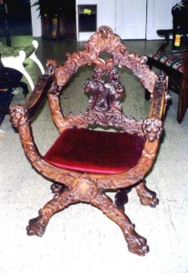 Savonarola Savonarola – This fancy version of an “X” chair is called a Dante chair or a Savonarola chair, named after the heretic Italian priest of the 15th century.