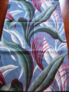 barkcloth2 This bold, bright tropical print is typical of barkcloth.
