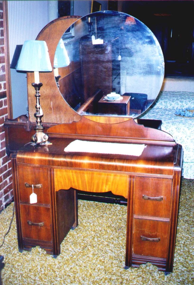 1920 S Dressing Table With Mirror Walnut Fly Vanity Vanity Thy Name Is Worthpoint
