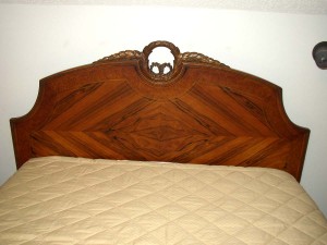 Headboard Before refinishing, the rosewood in this Depression-era headboard was invisible.