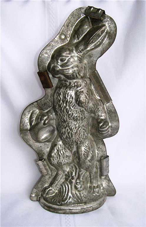 rabbit A 12-inch T. C. Weygant and Company mold of a rabbit holding his hat. This mold is noted for its fine detail.