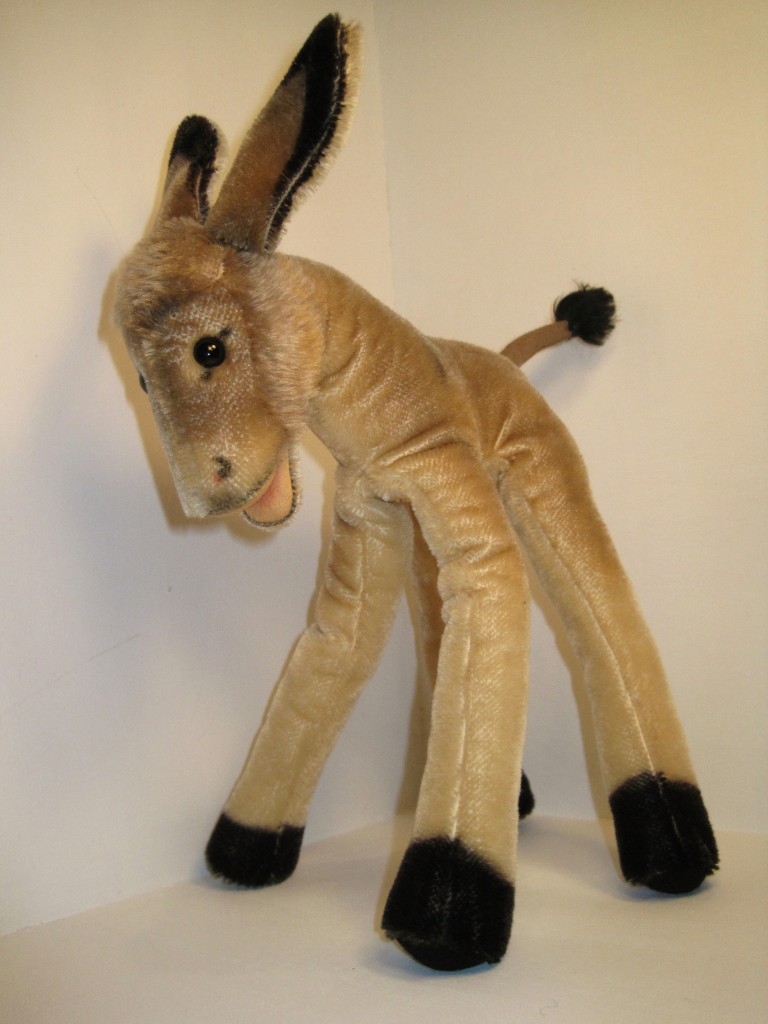 1950's lulac donkey This 35-centimeter Steiff donkey from the 1950s shows the lulac style well, with its elongated legs. Steiff lulac animals from the ’50s are fairly rare, and can sell for more than $1,000.