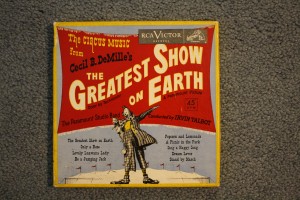 GSOE Records RCA Victor Records released four 45 RPM records that featured instrumental versions of the music from the movie performed by the Paramount Studio Band conducted by Irvin Talbot. This boxed set is valued at $15-$20. A 33 1/3 Long Play record of the music was also available.