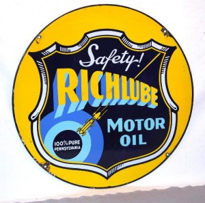 Richlube sign