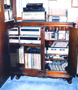 Stereo cabinet