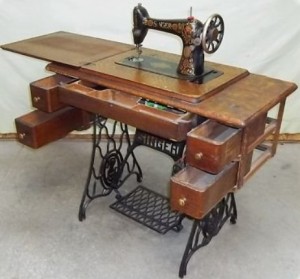 1914-singer-model-66-red-eye-treadle
