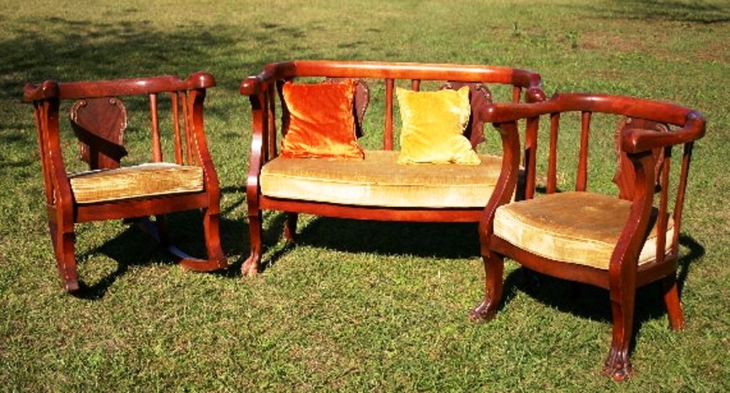 Parlor set