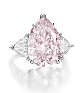 Pear-Shaped Fancy Purplish Pink Diamond Ring