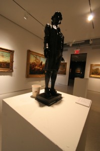 statue-and-coffee01
