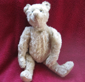 teddy sitting 1909
