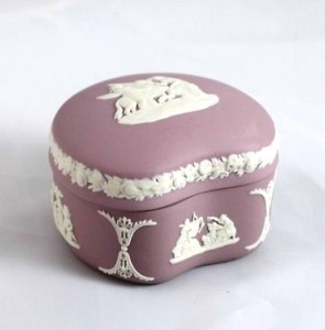 lilac kidney shaped box