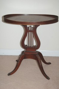 Lyre base table