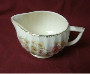 Limoges’s Bramble pattern