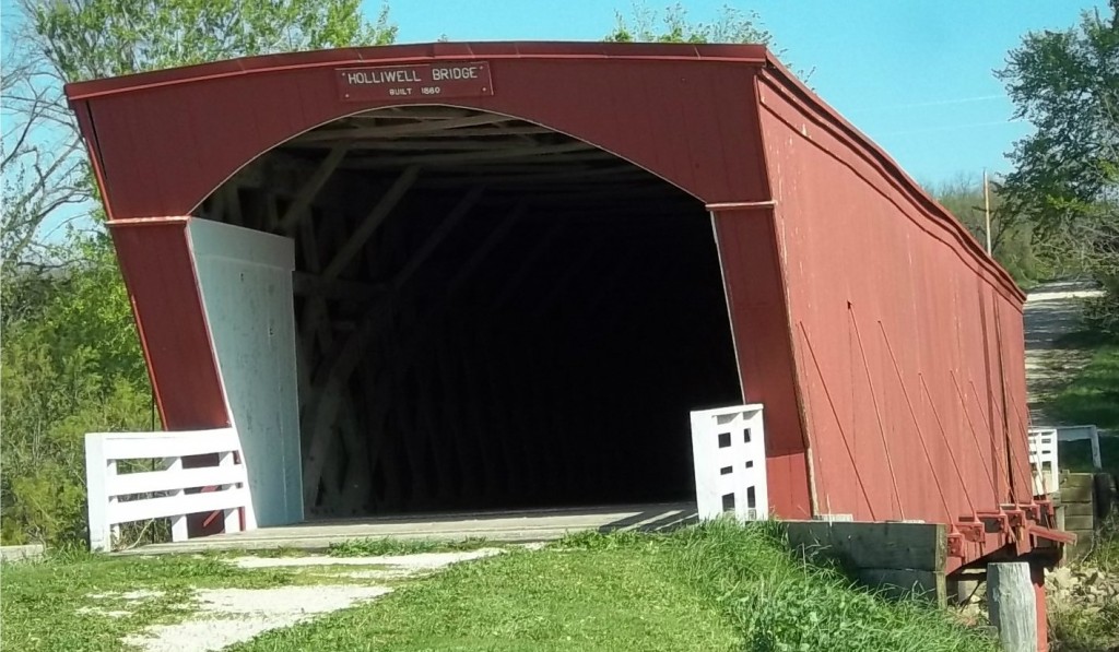 holliwell covered bridge