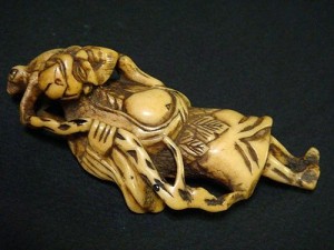 Horn_netsuke_from_after_1870