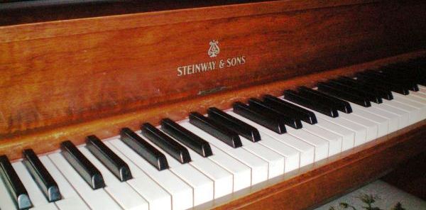 steinway upright