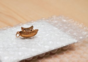 worthpoint-paradeantiques-1