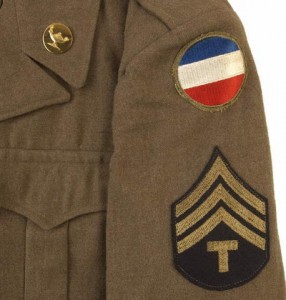 Army T4 Ike Jacket WWII insignia