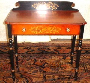Hitchcock table