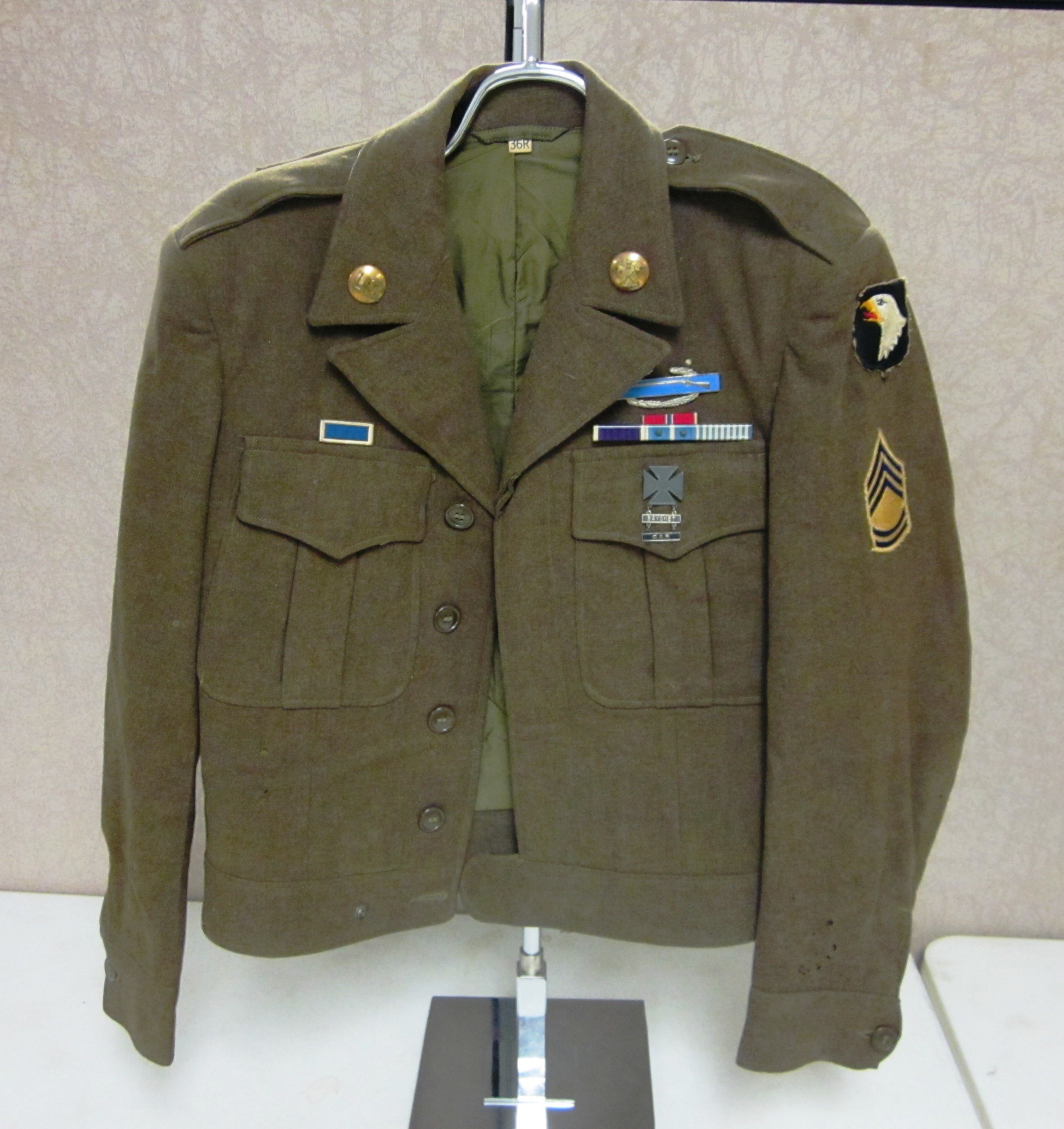 worn by a World War II veteran who remained in the Army after the war ... worn by a World War II veteran who remained in the Army after the war ...