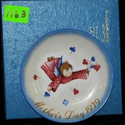 hummel mothers day plate 1979, $2