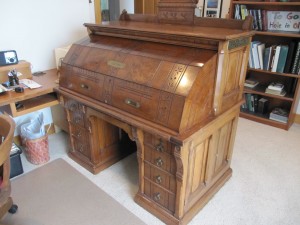Cylinder desk