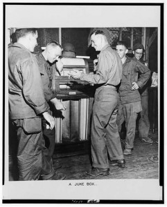 photo 4 1942 soldiers around a jukebox