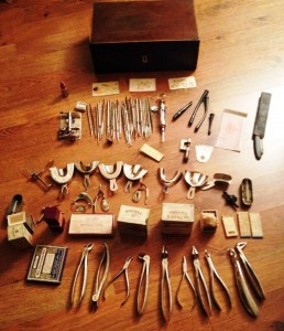 Photo 2 Dental tools