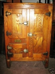 Leonard’s Polar King icebox