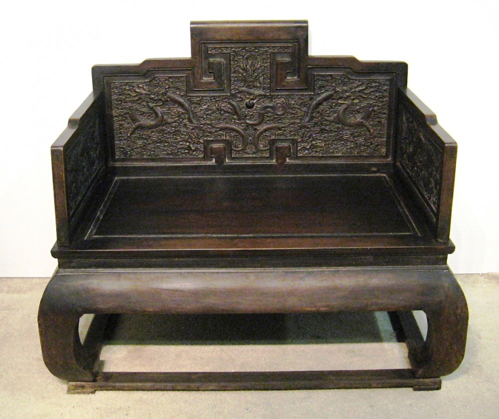 Throne chair