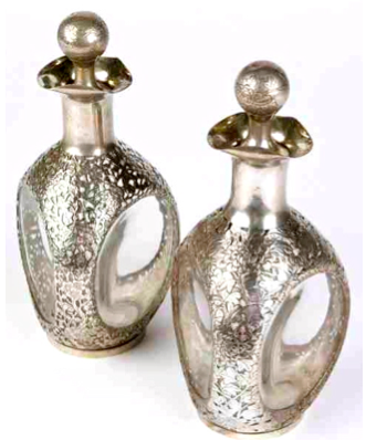 2 x Luen Hing Decanters