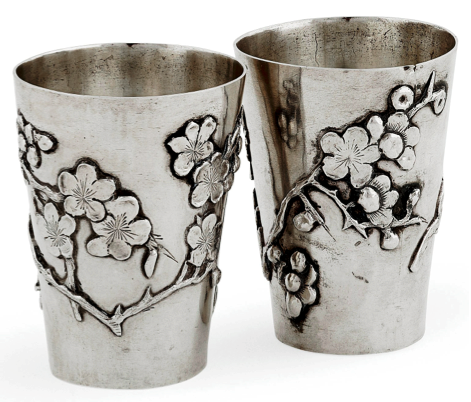 Chinese Export Silver pair of Luen Wo beakers